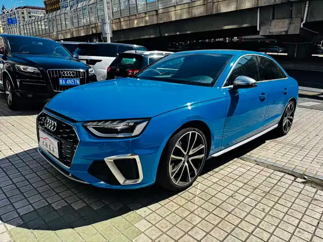 AUDI  S4 2021