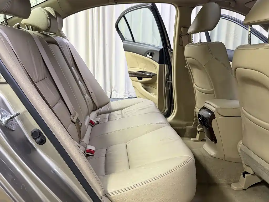Honda Accord — миниатюра 21