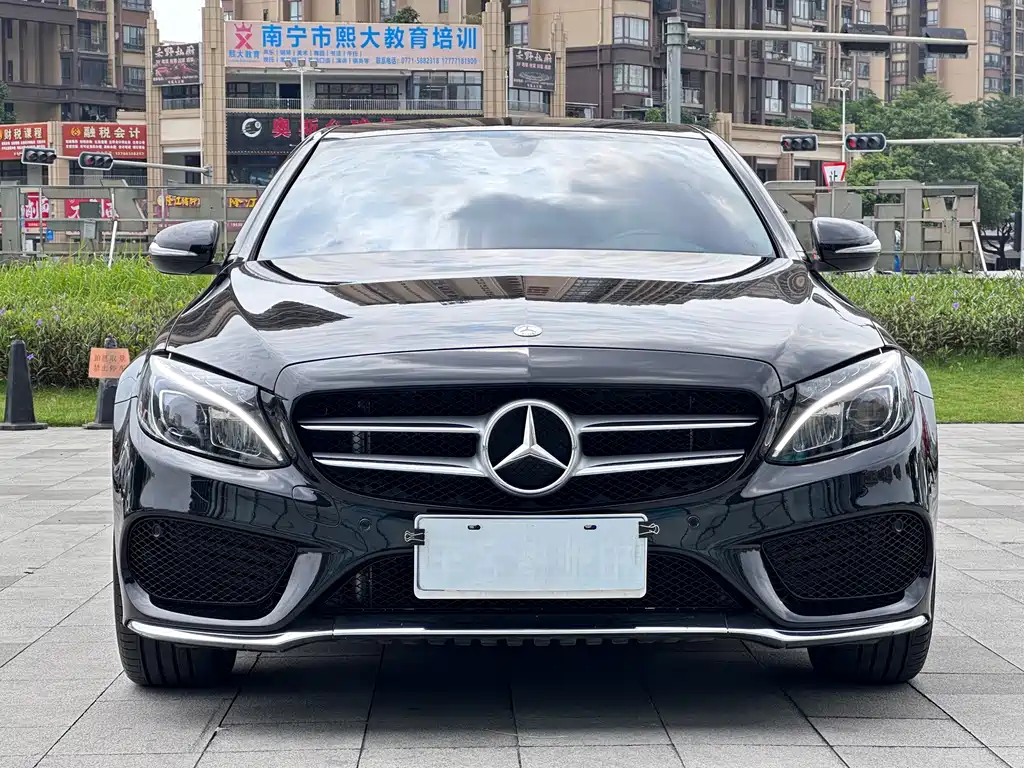 Mercedes-Benz C-Class — миниатюра 2