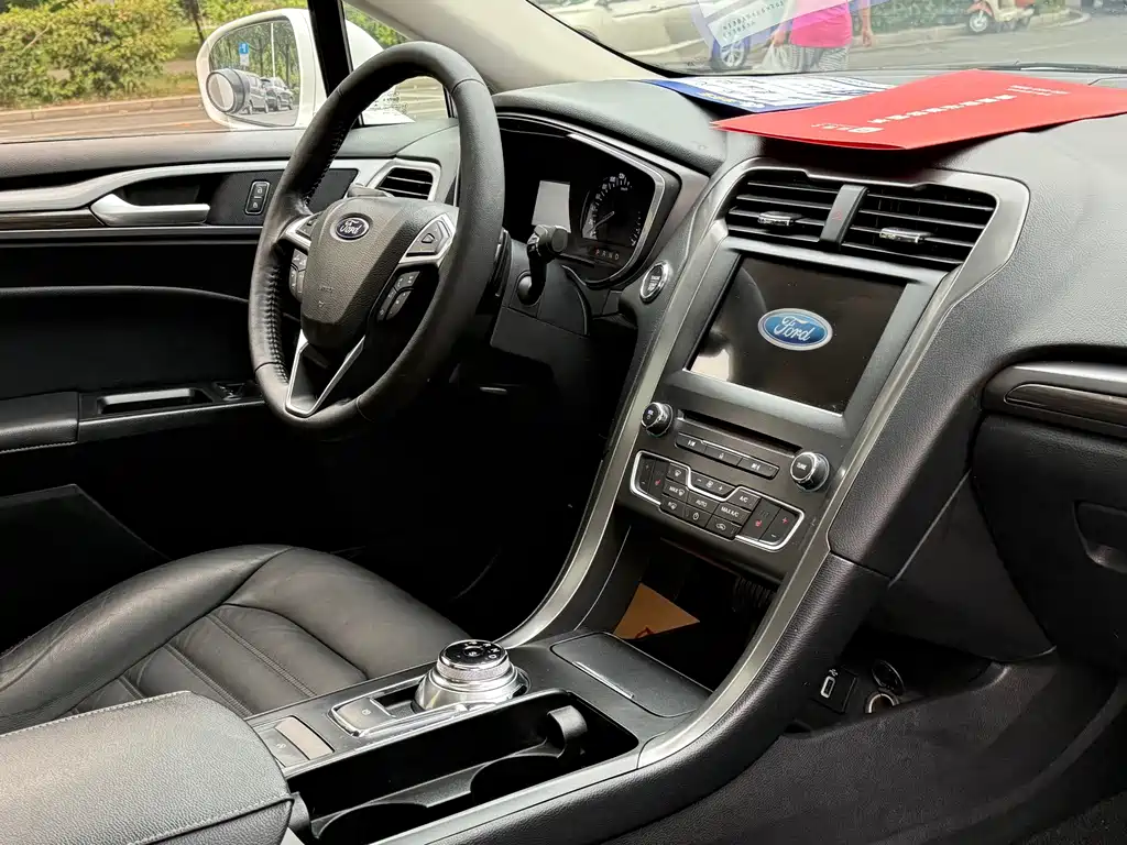 Ford Mondeo — миниатюра 5