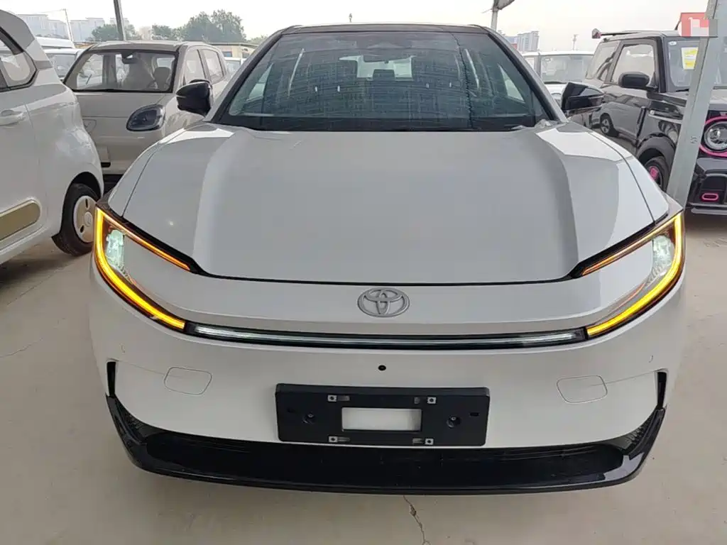 Toyota bZ5 — миниатюра 3