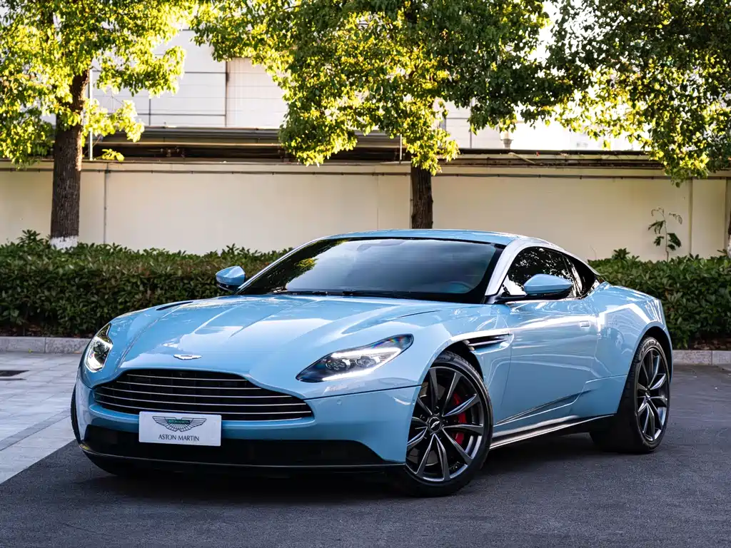 Aston Martin DB11 2018