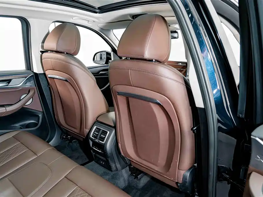 BMW X3 — миниатюра 21