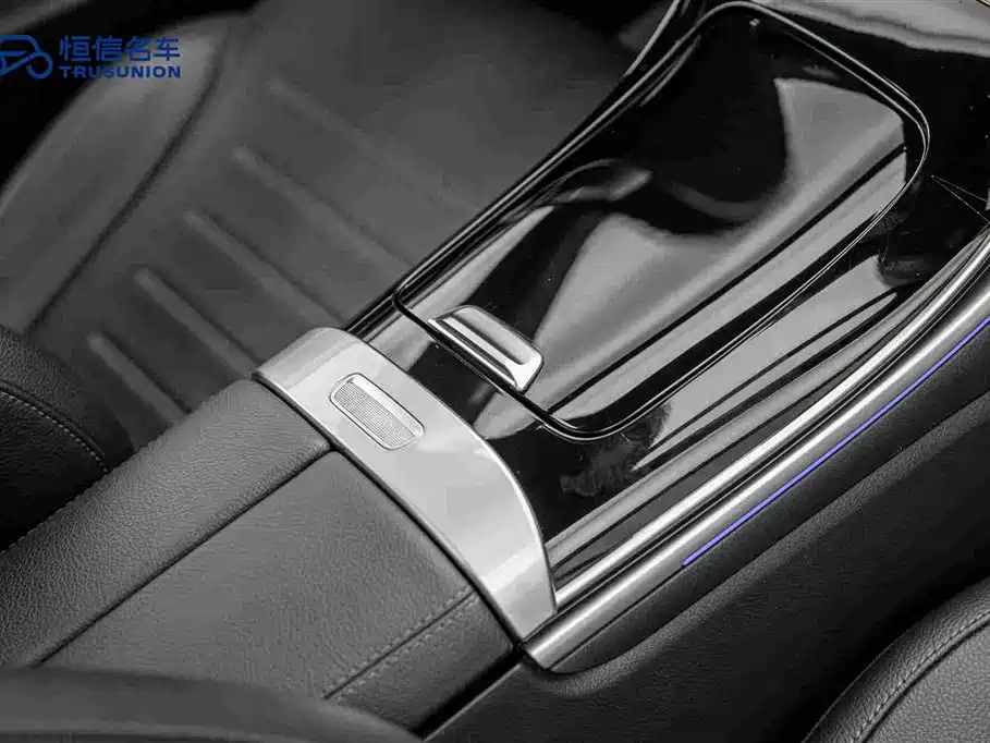 Mercedes-Benz C-Class — миниатюра 19