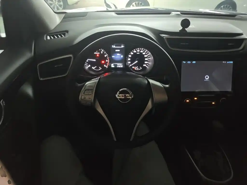 Nissan Qashqai — миниатюра 11