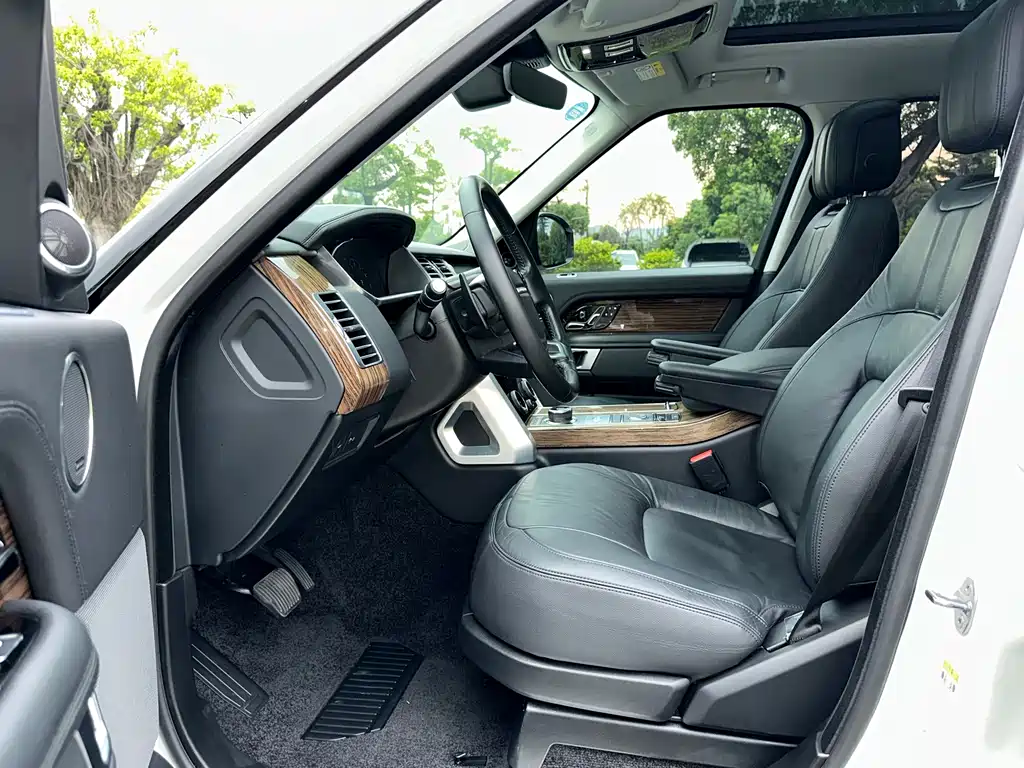 Land Rover Range Rover — миниатюра 8