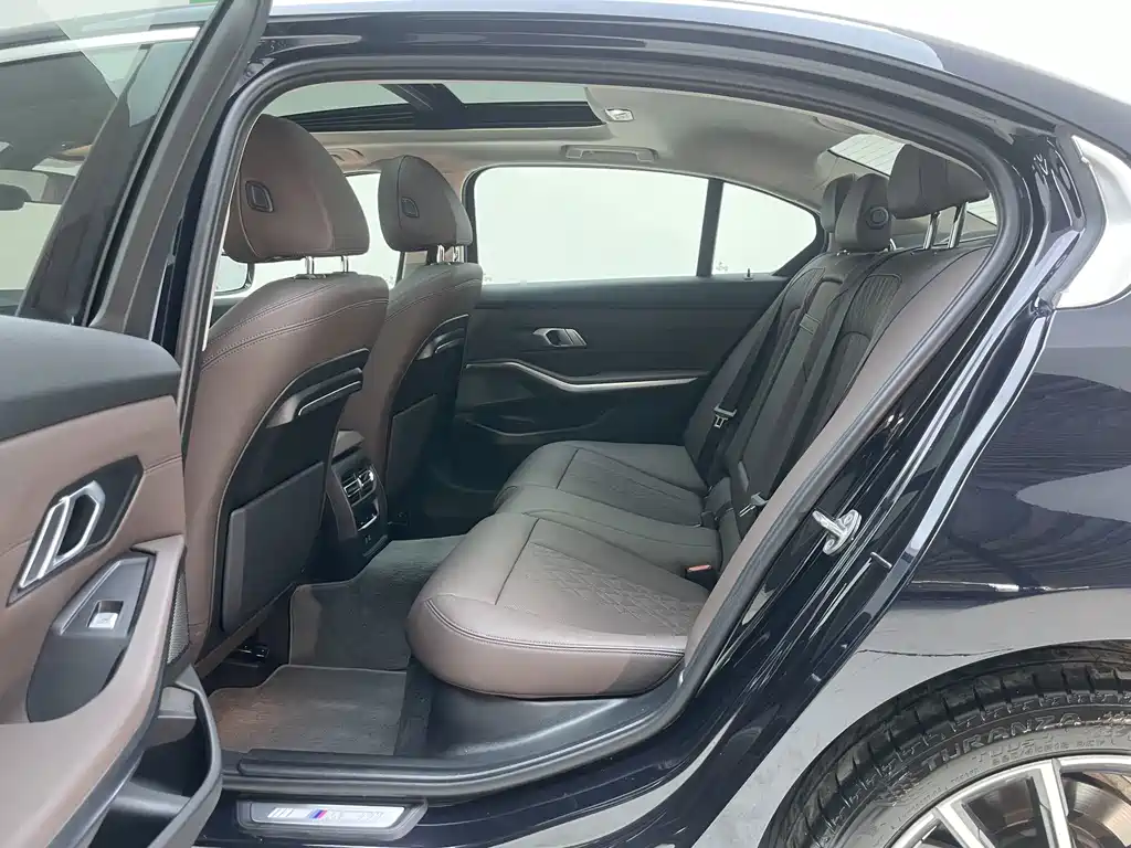 BMW 3 Series — миниатюра 21