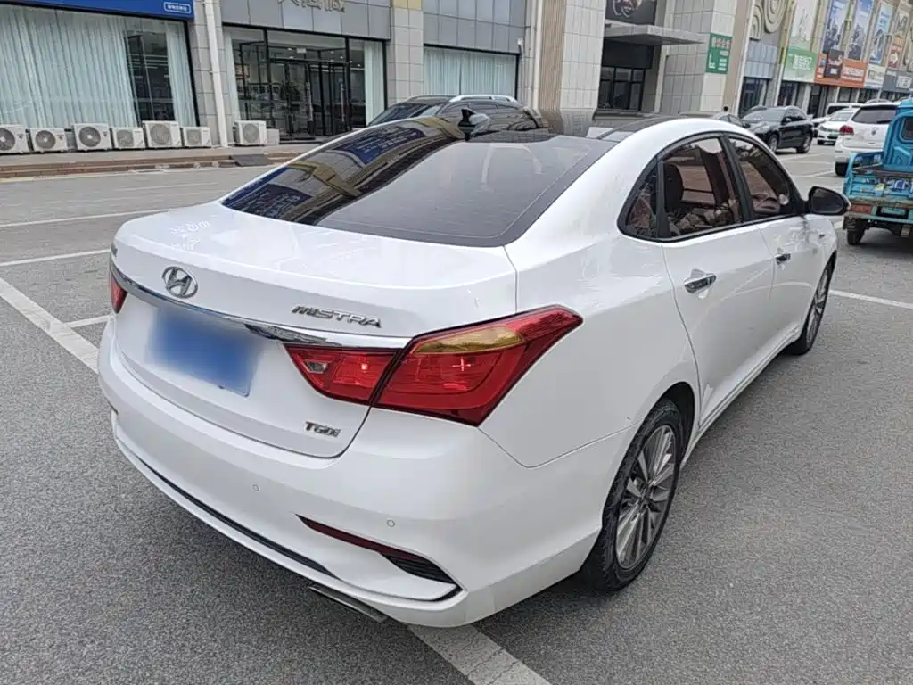 Hyundai Mistra — миниатюра 7
