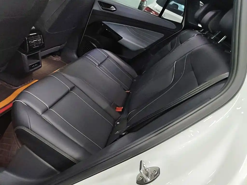 Volkswagen ID.4 X — миниатюра 17