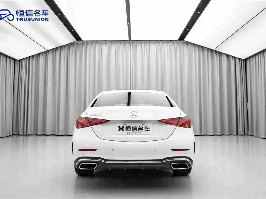 Mercedes-Benz C-Class — миниатюра 6