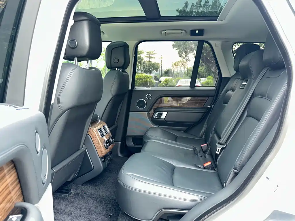 Land Rover Range Rover — миниатюра 9
