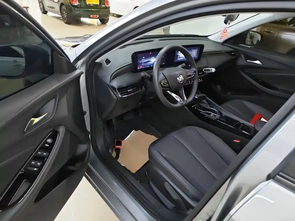 Buick Verano — миниатюра 16