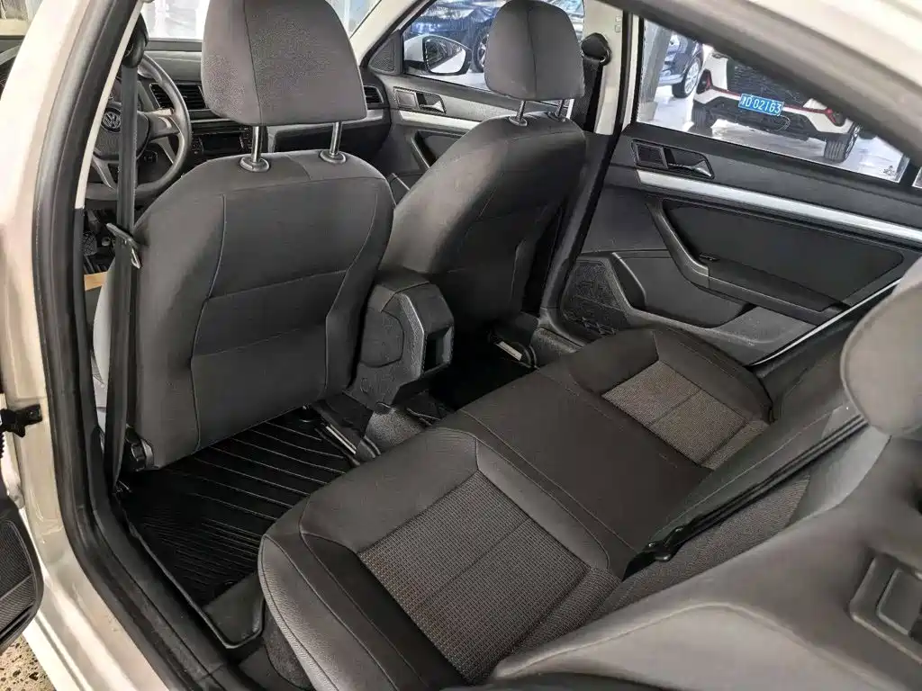 Volkswagen Lavida — миниатюра 4