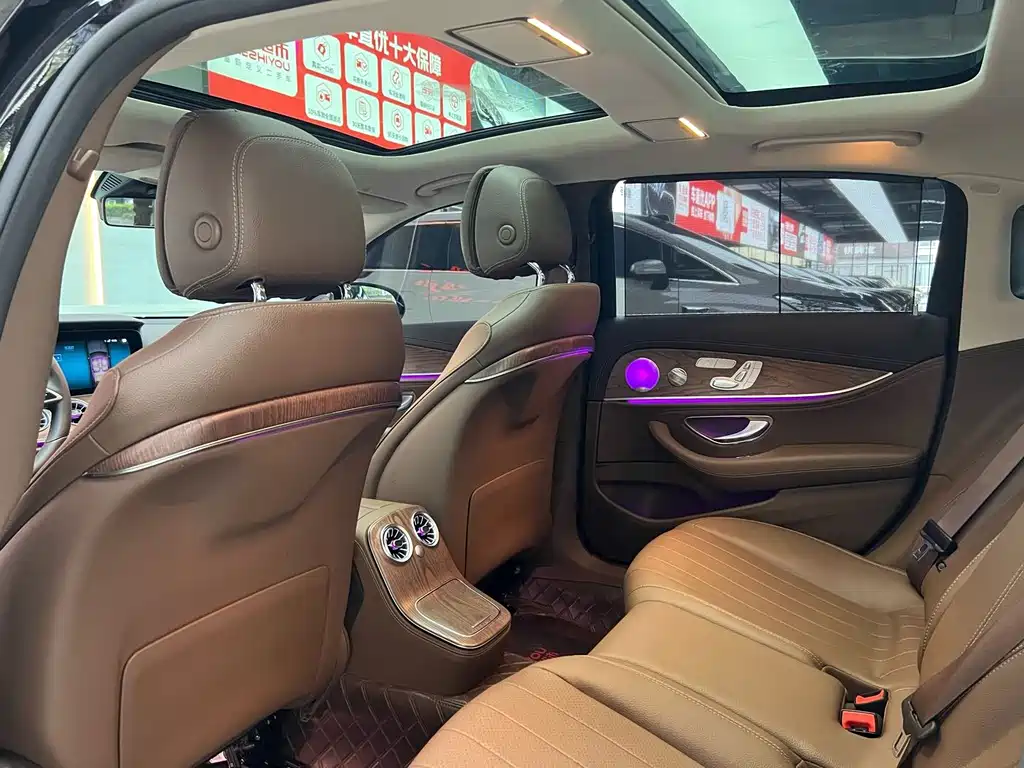 Mercedes-Benz E-Class — миниатюра 11