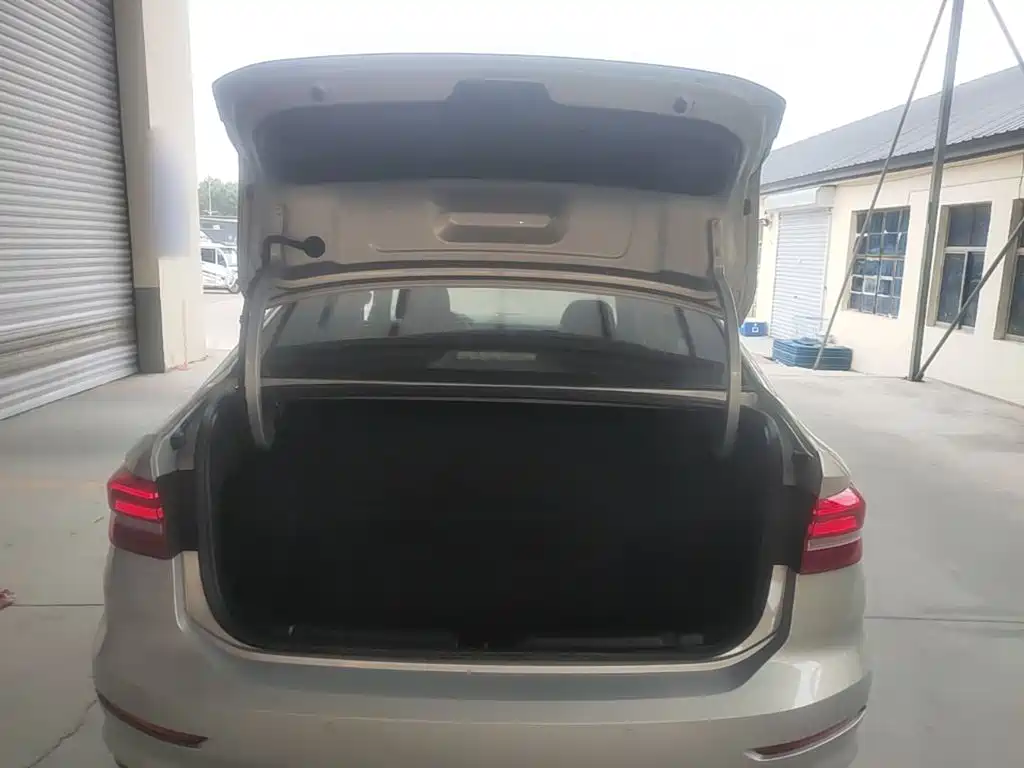 Volkswagen Lavida — миниатюра 19
