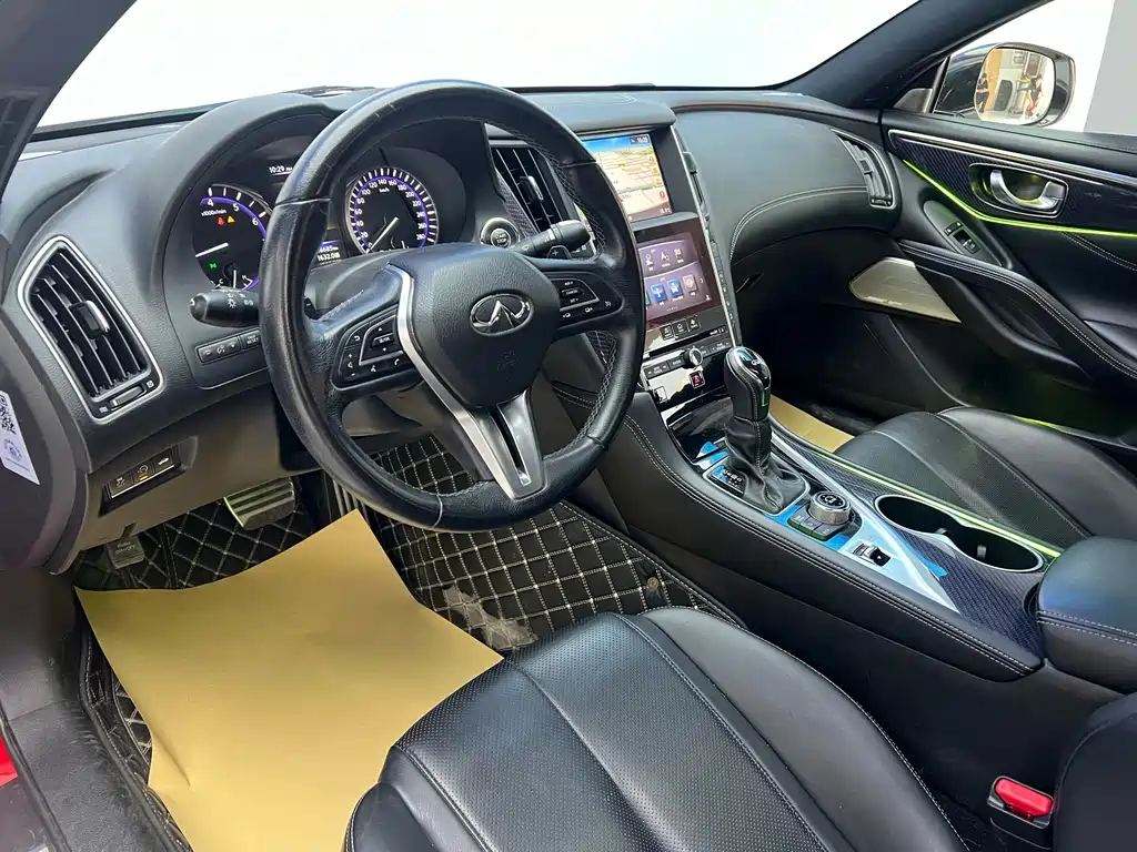INFINITI  Q60