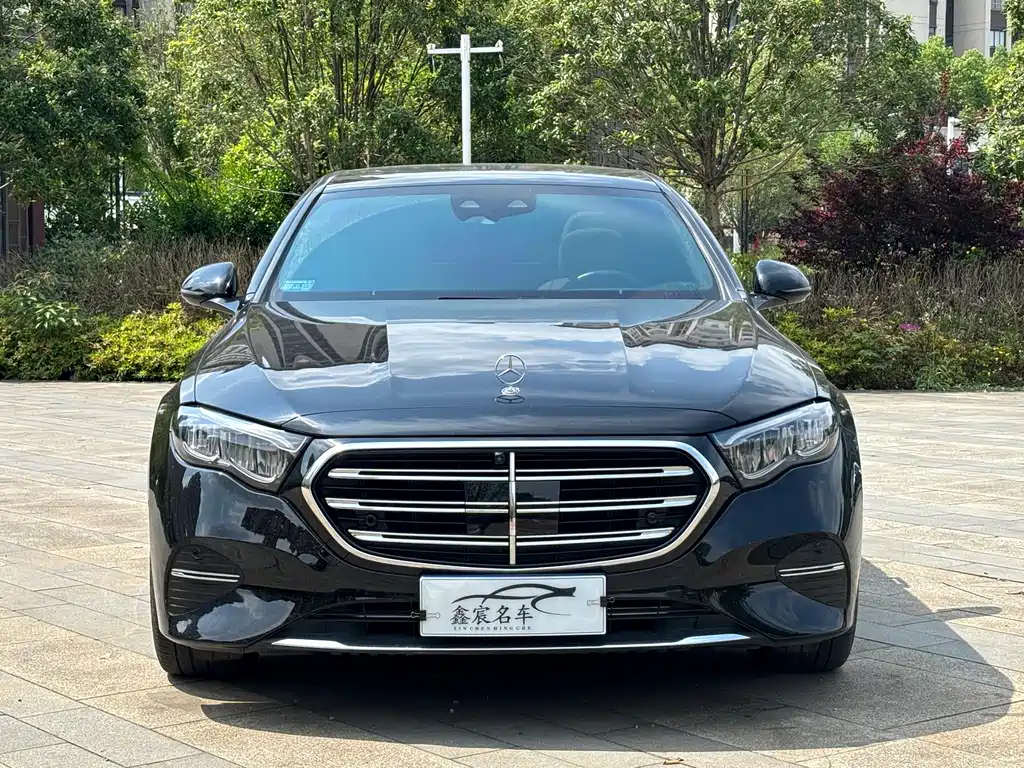Mercedes-Benz E-Class 2024