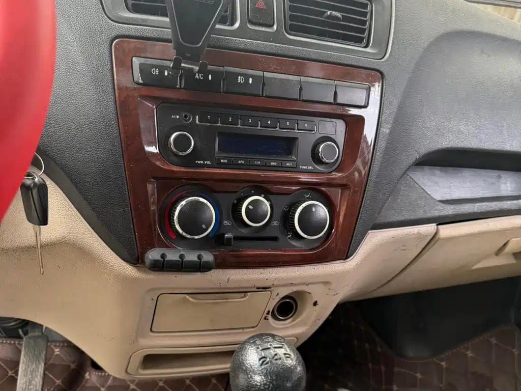 CHANGAN CHANGAN RUIXING M80