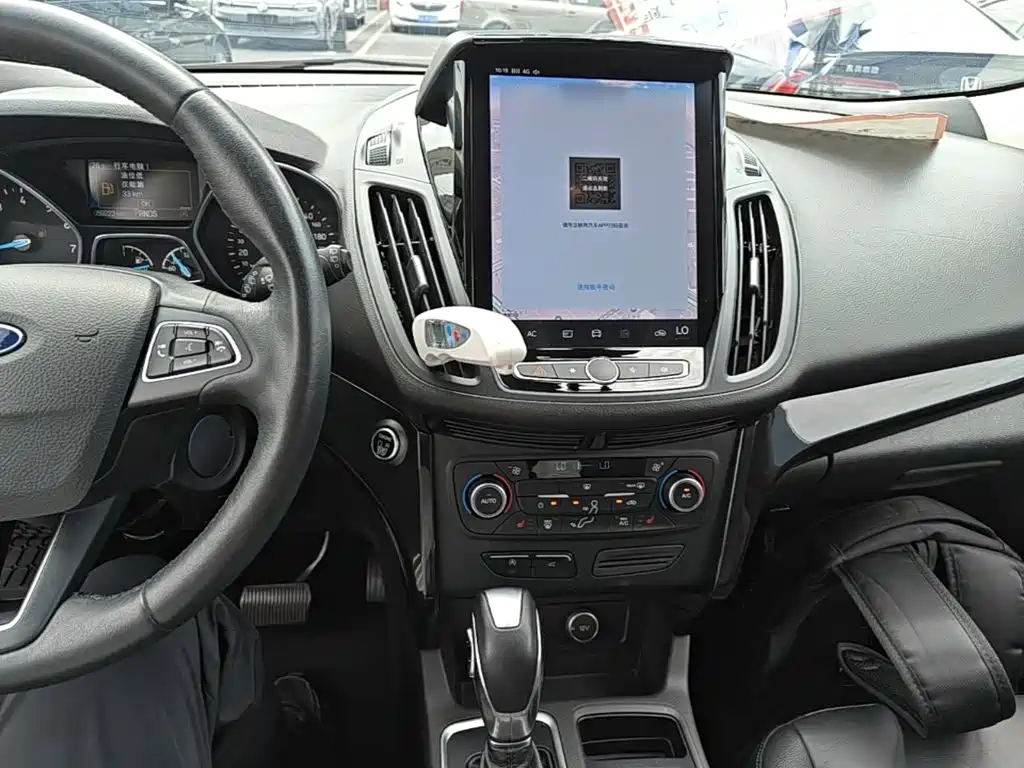 Ford Kuga — миниатюра 10