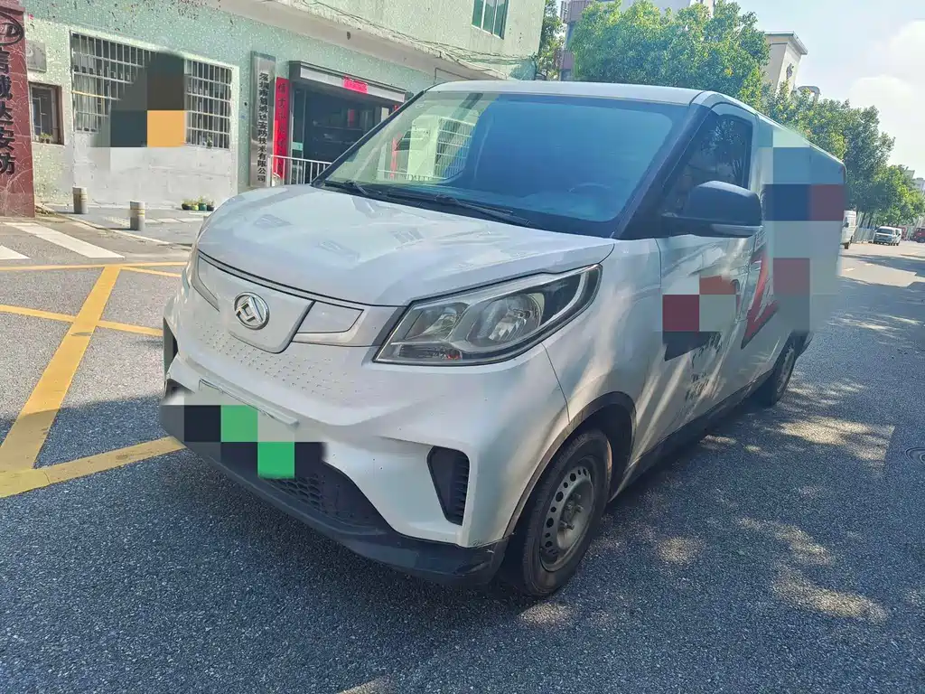 SAIC MAXUS CHASE EV30