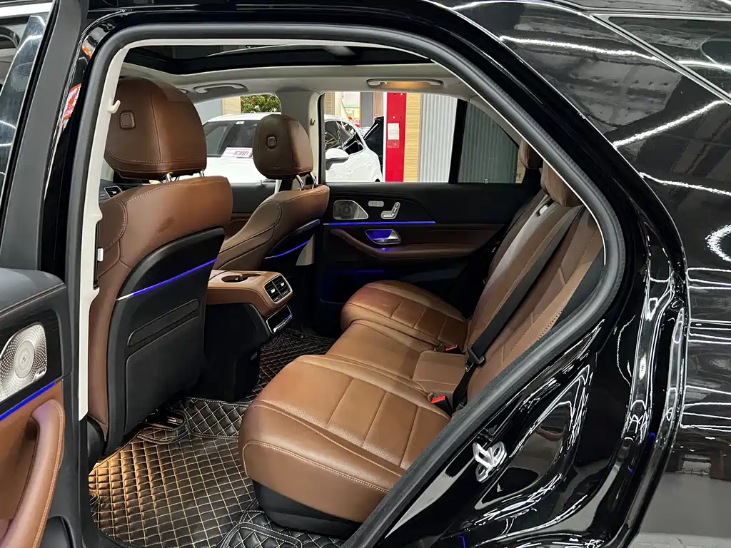 Mercedes-Benz GLE (Import) — миниатюра 11