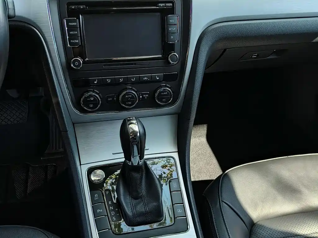 Volkswagen Passat — миниатюра 10