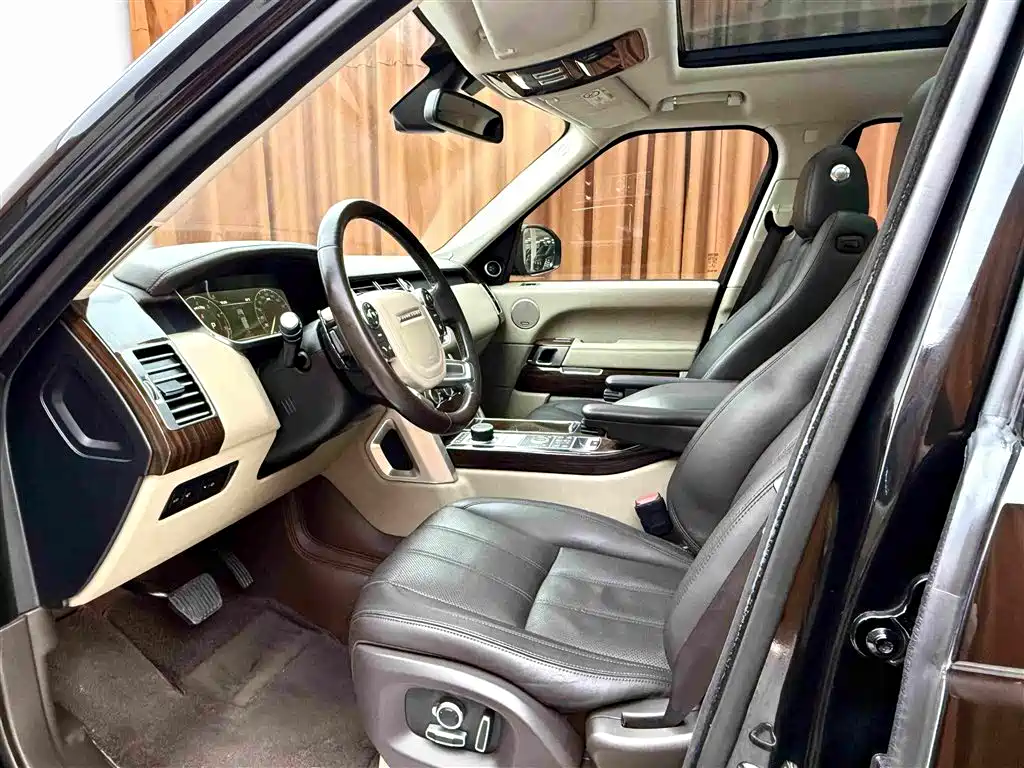 Land Rover Range Rover — миниатюра 7