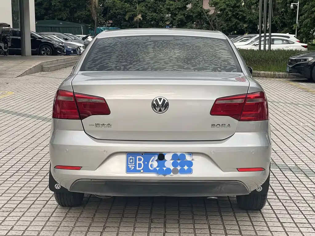 Volkswagen Bora — миниатюра 3