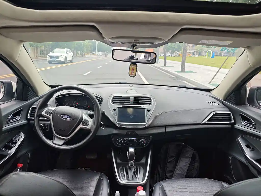 Ford Escort — миниатюра 5