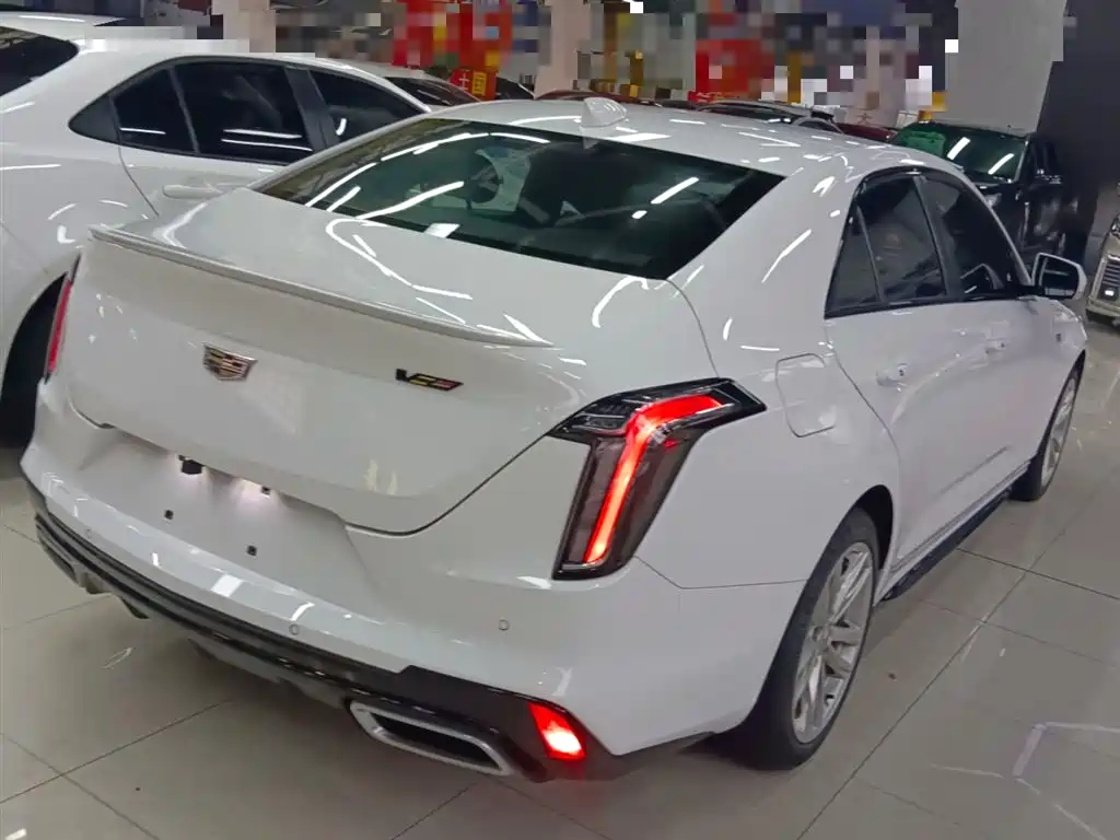 Cadillac CT4 2022 28T