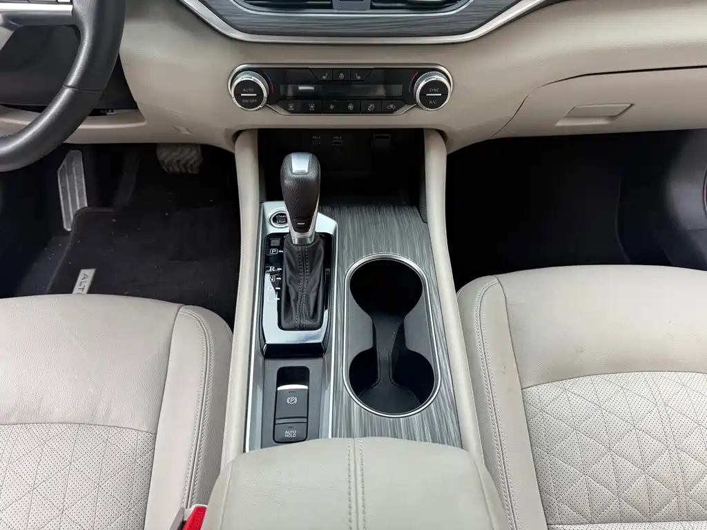 Nissan Teana — миниатюра 10
