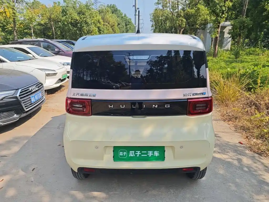 Wuling MINIEV — миниатюра 6