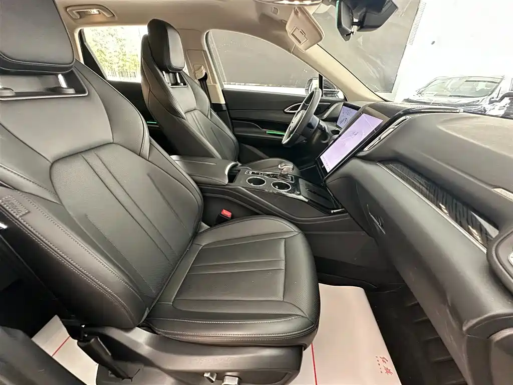 Hongqi Hongqi HS3 PHEV — миниатюра 19