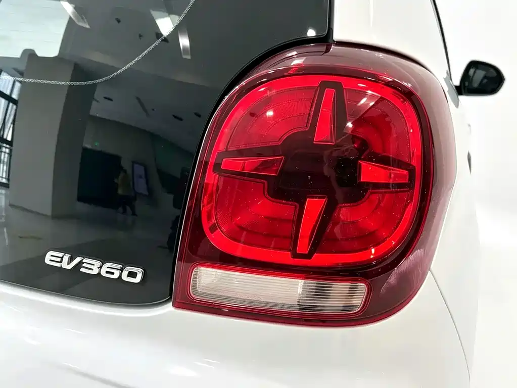 Roewe Clever — миниатюра 5