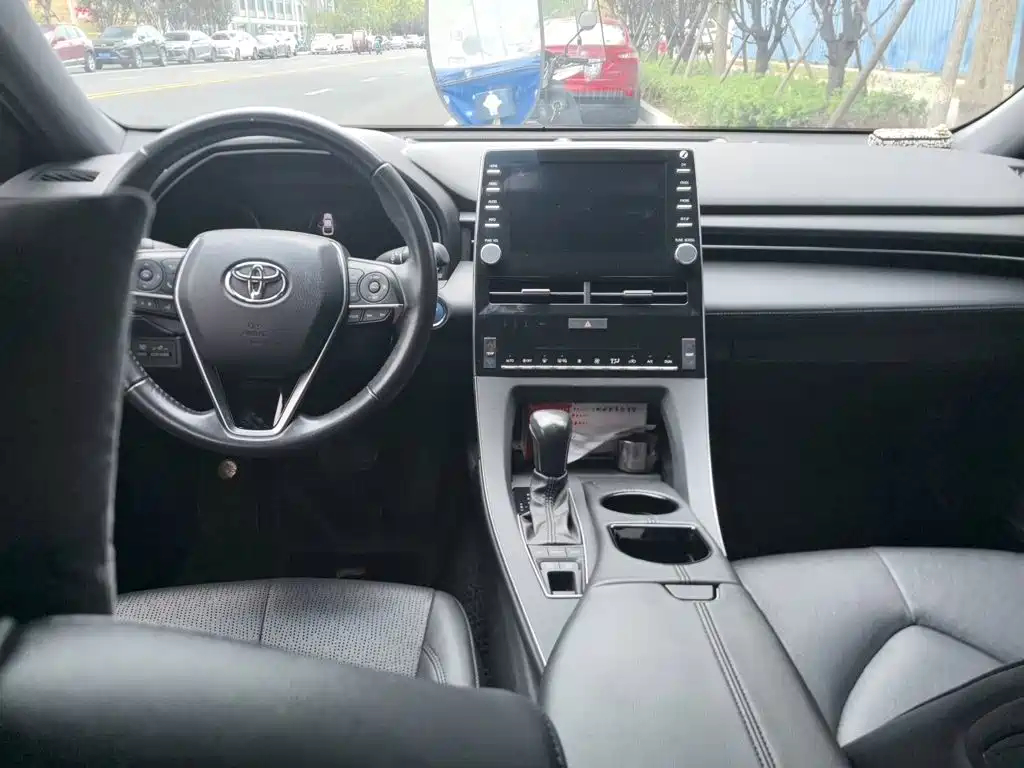 Toyota Avalon — миниатюра 13