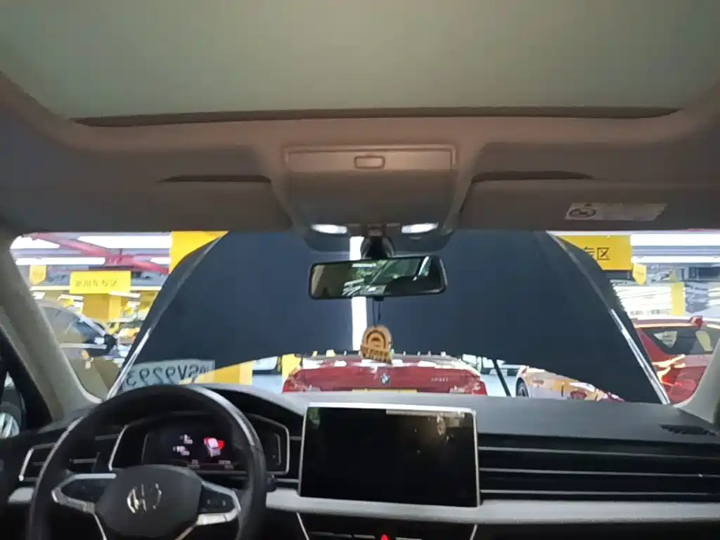 Volkswagen Tiguan L — миниатюра 18