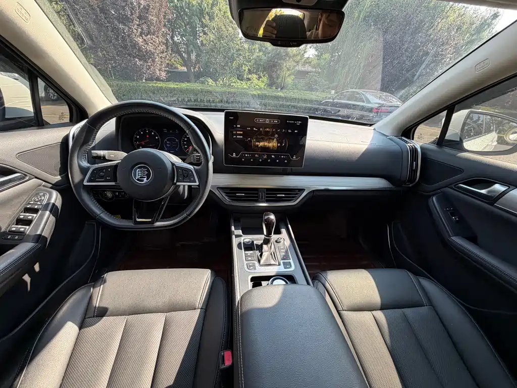 BYD Tang — миниатюра 13