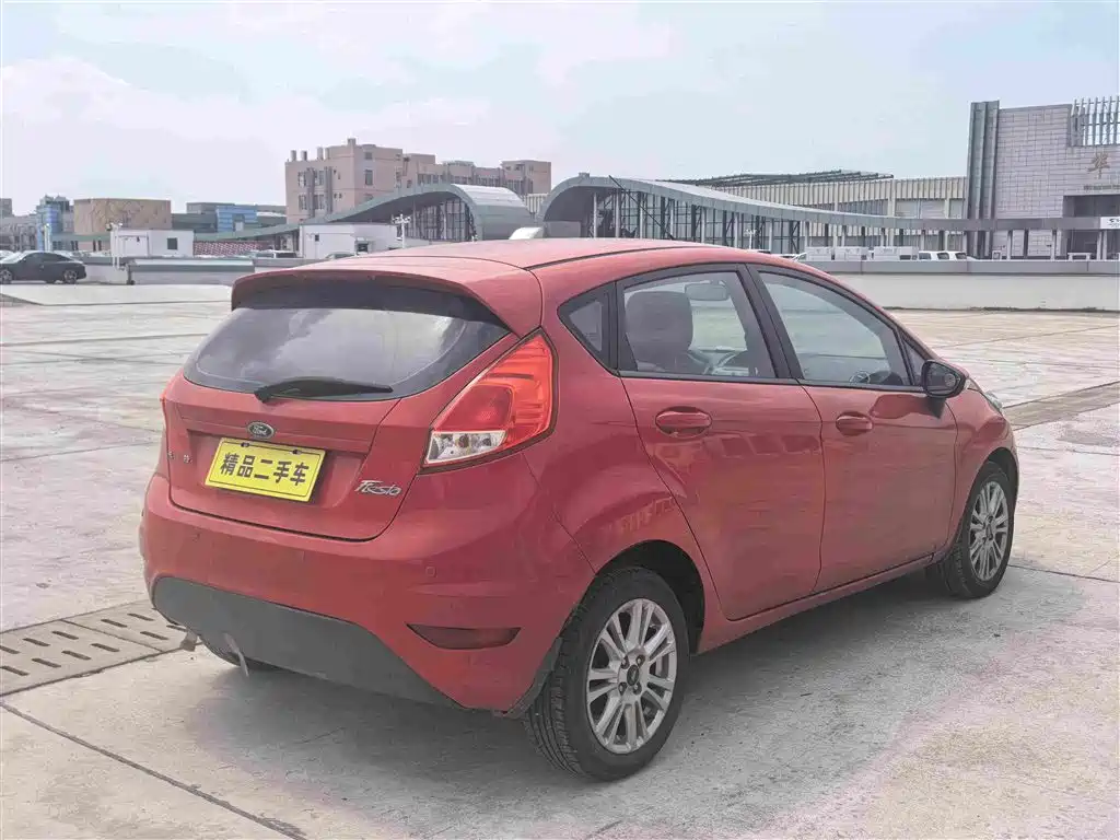 Ford Fiesta — миниатюра 5