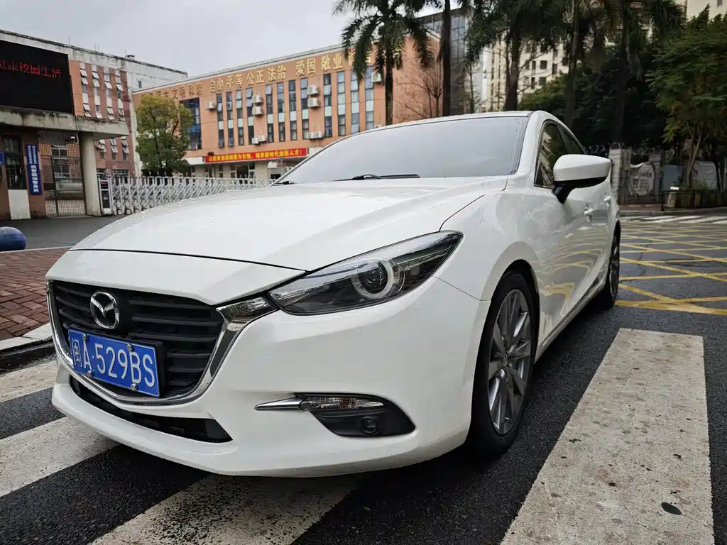 MAZDA  3 ANGKESAILA