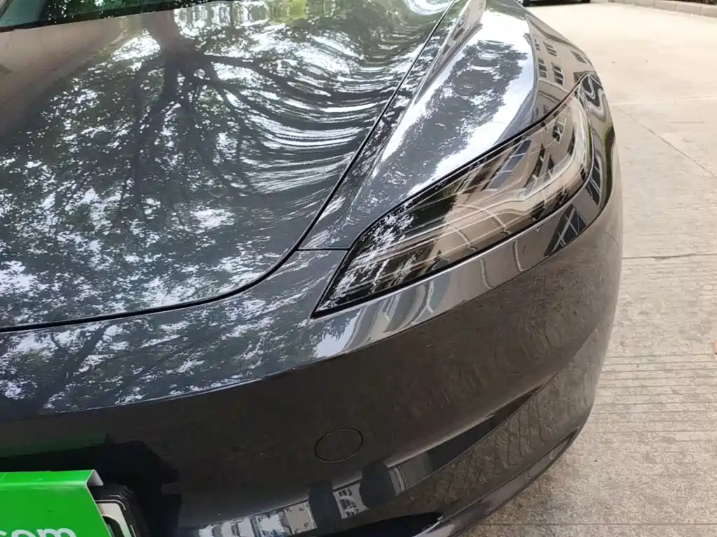 Tesla Model 3 — миниатюра 24