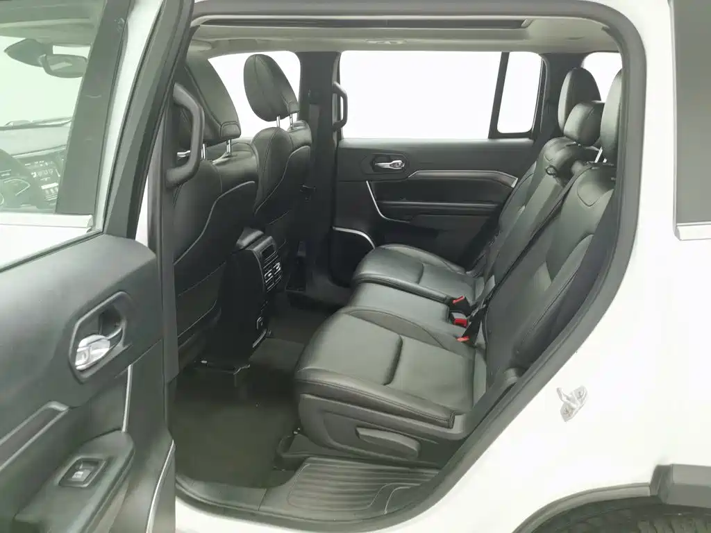 Jeep Commander — миниатюра 15