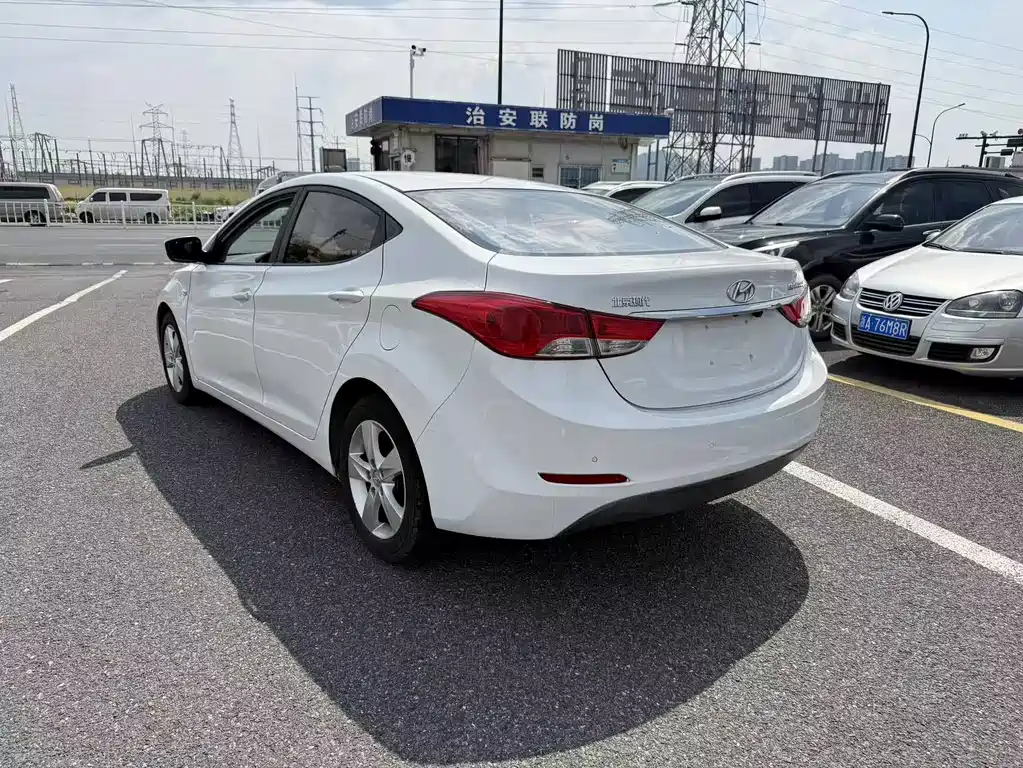 Hyundai Elantra Langdong — миниатюра 6