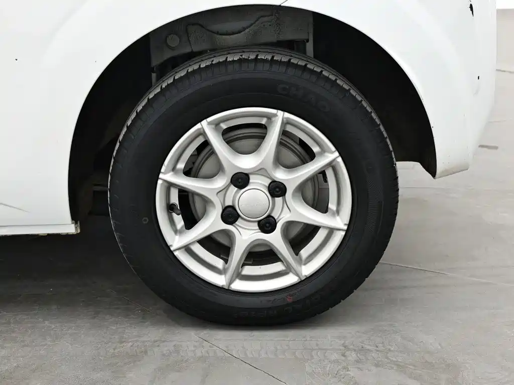 Roewe Clever — миниатюра 8