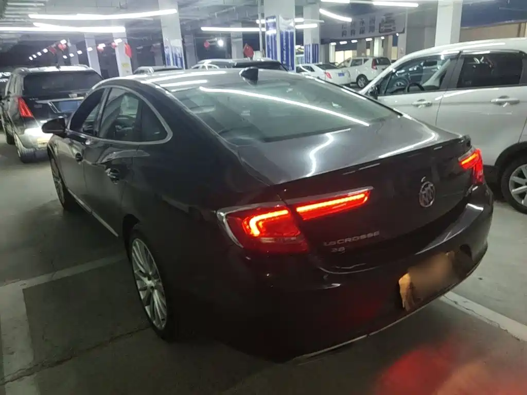 Buick LaCrosse — миниатюра 23