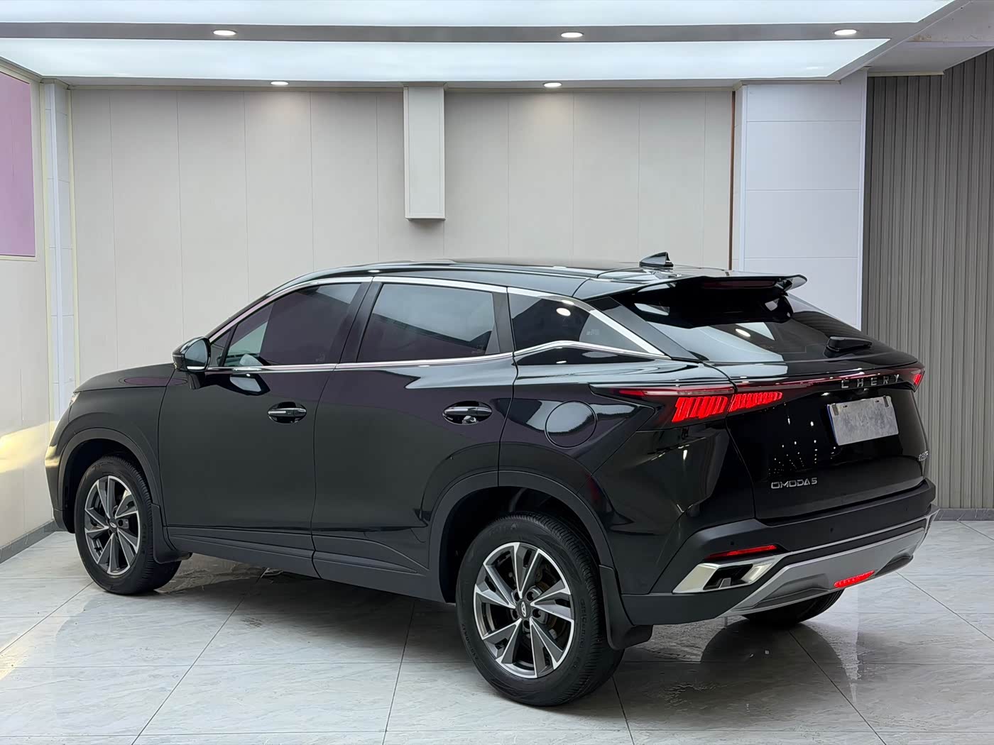 CHERY Omoda 1.5 л 2022 г. Чёрный, пробег 44400 км