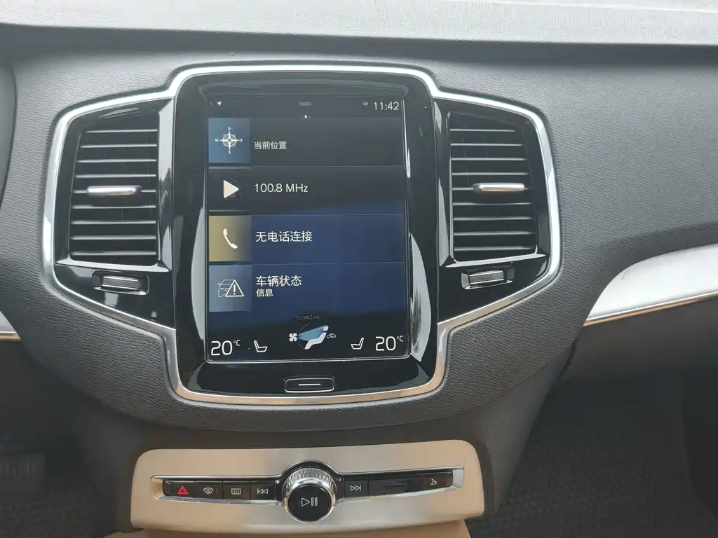 Volvo XC90 — миниатюра 8