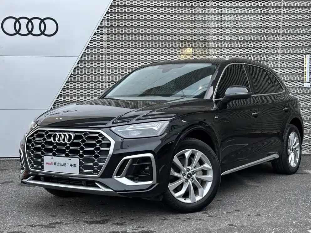 奥迪Q5L 2022款 40T 豪华动感型 2022