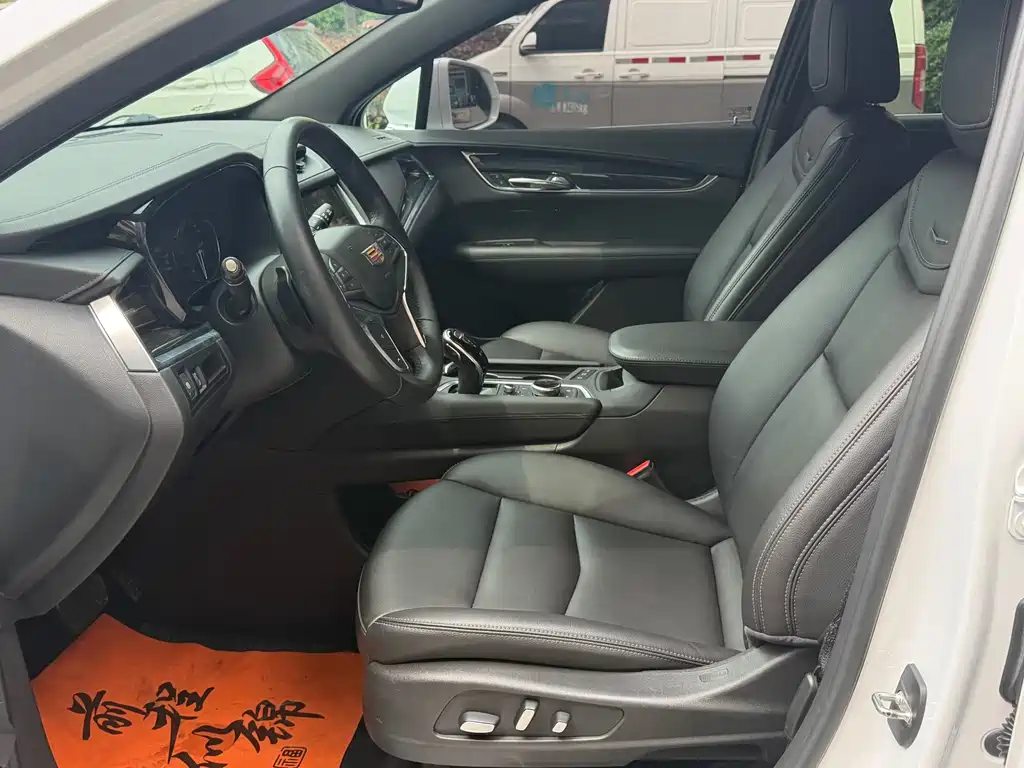 Cadillac XT5 — миниатюра 5