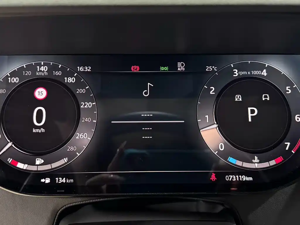 Land Rover Range Rover — миниатюра 5