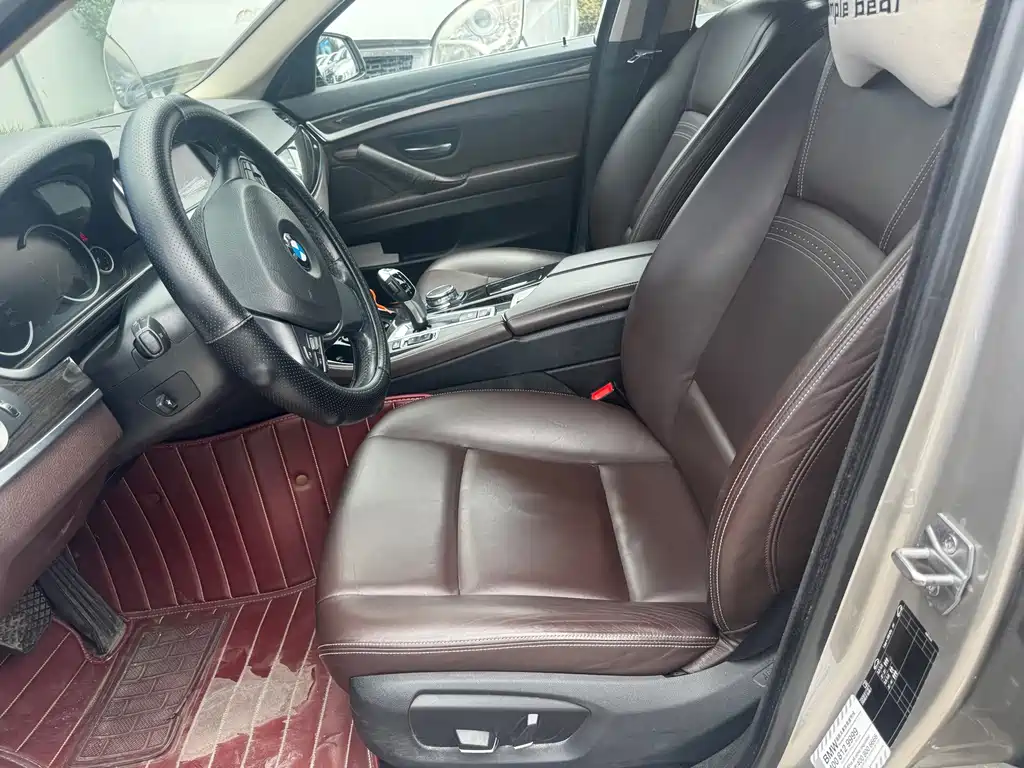 BMW 5 Series — миниатюра 6